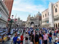 Giá vé tham quan Venice sẽ tăng vào năm 2025 nhằm giảm lượng du khách