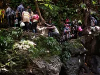 Panama bắt đầu trục xuất người di cư băng qua rừng rậm 'tử thần' Darien Gap