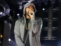 Eminem phá chuỗi quán quân của Taylor Swift trên BXH Billboard