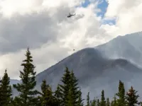 Cháy rừng hoành hành ở miền Tây Canada, hàng nghìn người buộc phải sơ tán