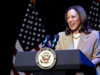 Bà Kamala Harris - người phụ nữ da màu gốc Á đầu tiên tranh cử Tổng thống Mỹ