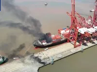 Nổ tàu container tại cảng của Trung Quốc