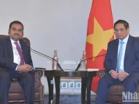 Prime Minister calls for Indian investments to big, high-tech projects