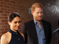 Chánh văn phòng nghỉ việc, Hoàng tử Harry và Meghan đang đối mặt với vấn đề gì?