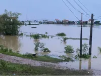 Bắc Ninh: Hơn 100 hộ gia đình tại huyện Gia Bình đang bị cô lập do ngập úng