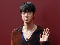 Jin (BTS) - Ngôi sao được nhắc đến nhiều nhất tại Tuần lễ thời trang Milan