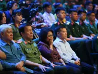 Special Program 'Vietnam's Support': Humanity as the Pillar Amidst Storms and Floods