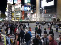 Tokyo (Nhật Bản) hạn chế uống rượu trên đường phố trong lễ Halloween