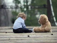 Báo động tình trạng trẻ em dưới mức nghèo đói tại Anh