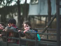Áp lực mới về tình trạng trẻ em nghèo đói tại Anh