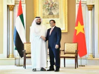 PM asks for UAE's support in building financial centres