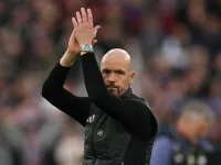 Erik ten Hag gửi lời chào tạm biệt tới các cổ động viên Manchester United