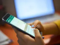 Lừa đảo thông qua tin nhắn khảo sát trước bầu cử Mỹ