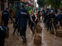 Tây Ban Nha triển khai tìm kiếm nạn nhân lũ lụt