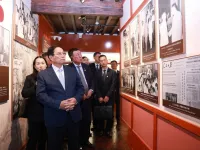 PM visits President Ho Chi Minh relic site in Kunming