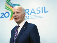 Tổng thống Mỹ Joe Biden lần đầu phê duyệt cấp mìn chống bộ binh cho Ukraine