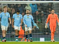 Man City đánh rơi chiến thắng khó tin