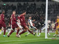 Tottenham đánh rơi chiến thắng ở phút bù giờ Europa League