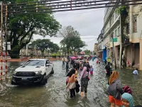 Malaysia hứng lũ lụt tồi tệ nhất trong 1 thập kỷ, 3 người chết, 80.000 người sơ tán