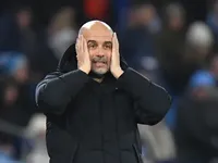 Man City thắng lớn nhưng Pep Guardiola “đứng ngồi không yên” vì hung tin kép