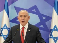 Thủ tướng Israel Netanyahu ra hầu tòa