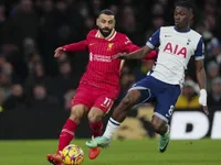 Salah tỏa sáng, Liverpool thắng thuyết phục Tottenham