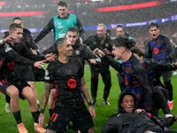 Barca ngược dòng kịch tính trước Benfica