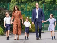 Cách Công nương Kate Middleton sử dụng quần áo cũ của các con