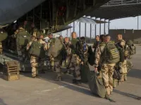 Pháp bắt đầu rút quân khỏi Senegal