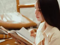Ca sĩ Hiền Thục tái xuất với 3 MV liên tiếp