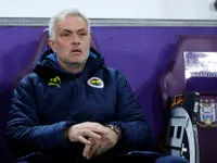 'Người đặc biệt' Mourinho bị Galatasaray khởi kiện