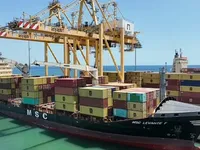 Sau "màn đấu khẩu" ở Nhà Trắng, tên lửa Nga đánh chìm tàu chở vũ khí cho Ukraine?