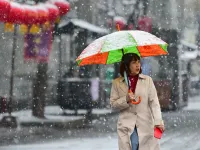 Miền Đông Trung Quốc hứng chịu bão tuyết và nắng nóng kỷ lục