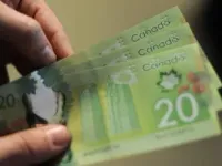 Mỹ &aacute;p thuế 25%, Canada lập tức 'phản đ&ograve;n'