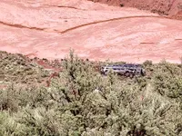 Xe tải va chạm xe bus ở Bolivia, hơn 30 người thiệt mạng