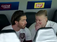 Jack Grealish bị Pep Guardiola cảnh báo sau buổi tiệc tùng