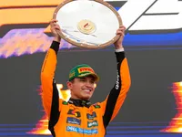 Lando Norris giành chiến thắng tại GP Australia