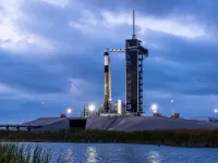 SpaceX phóng sứ mệnh đầu tiên bay lên quỹ đạo vùng cực Trái Đất
