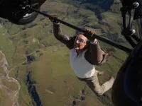Hé lộ những pha hành động “không tưởng” của Tom Cruise trong Nhiệm vụ: Bất khả thi
