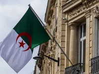 Trả đũa Algeria, Pháp trục xuất 12 nhân viên ngoại giao, triệu hồi đại sứ