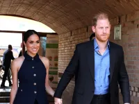 Hoàng tử Harry tiếp tục xa cách Vua Charles