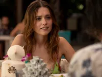 Sao phim Sex Education bị chế giễu kém duyên