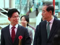 Đảng cầm quyền ở Hàn Quốc thay ứng cử viên Tổng thống