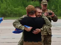 Nga - Ukraine trao trả tù binh lần 2 trong đợt trao đổi lớn nhất