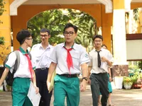 Sáng nay, kỳ thi tuyển sinh vào lớp 10 công lập ở TP Hồ Chí Minh bắt đầu
