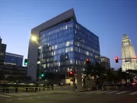 Mỹ ban bố lệnh giới nghiêm ở Los Angeles
