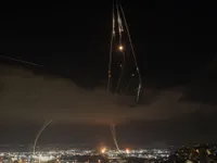 Israel tấn công sâu vào Iran, cơ sở hạt nhân ngầm của Tehran có thể đã phát nổ