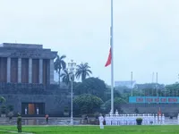 National flag lowered to half-mast at Ba Dinh Square in state funeral for former President Tran Duc Luong
