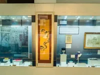Stories of embroidered paintings gifted by President Ho to international friends