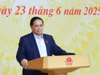 PM urges relentless efforts against smuggling, trade fraud